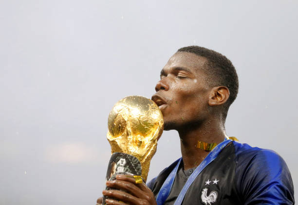 备受鼓舞和 备受鼓舞和